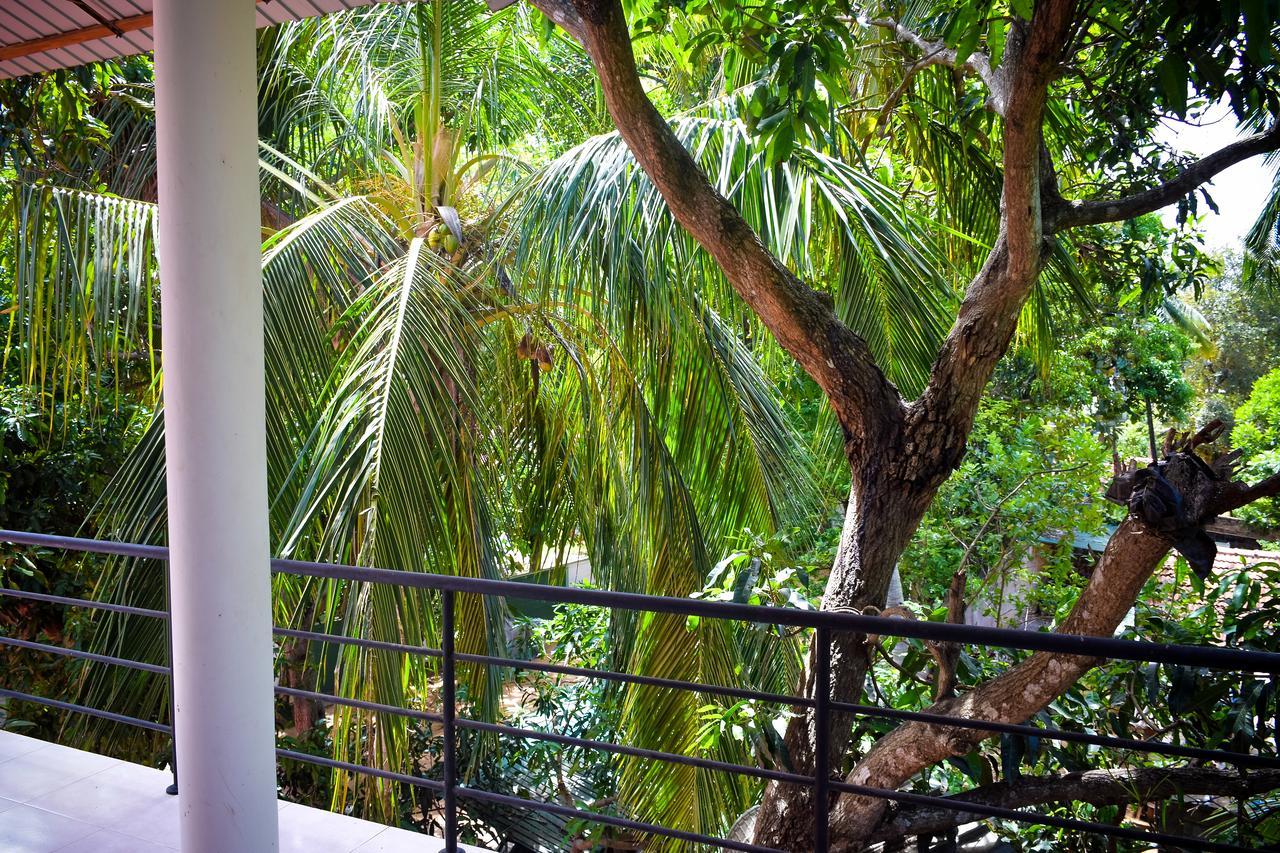 Vishmee Holiday Inn Embilipitiya Bagian luar foto